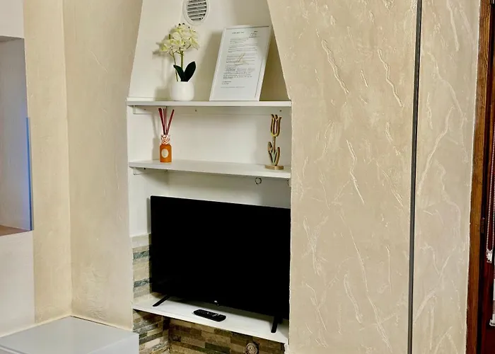 Vittoria House - Tulip And Tulip * Stresa