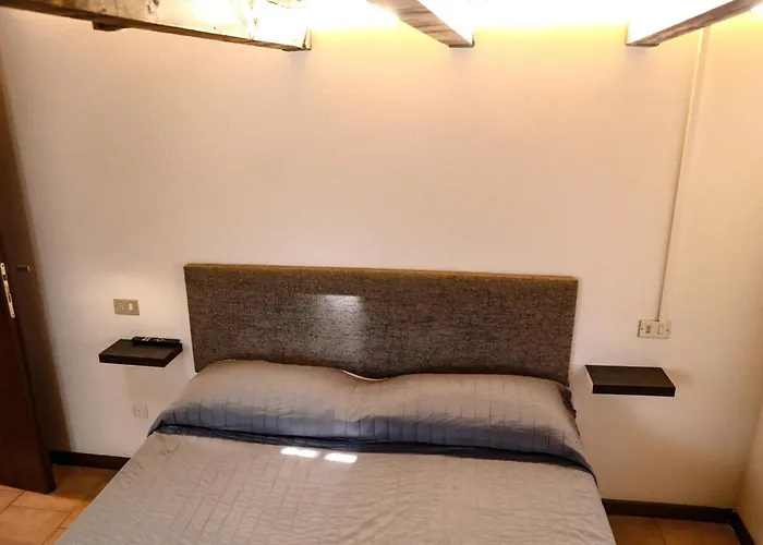 Vittoria House - Tulip And Tulip Stresa